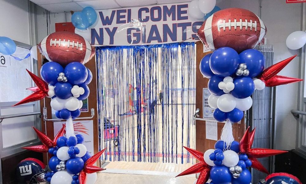 Kim Poppin' Balloons Balloon arch for Super Bowl decor